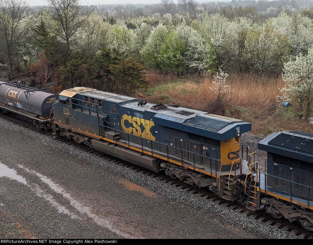 CSX 819